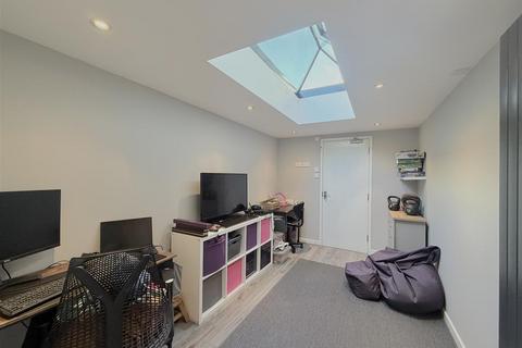 undefined, Yardley Close, Warwick