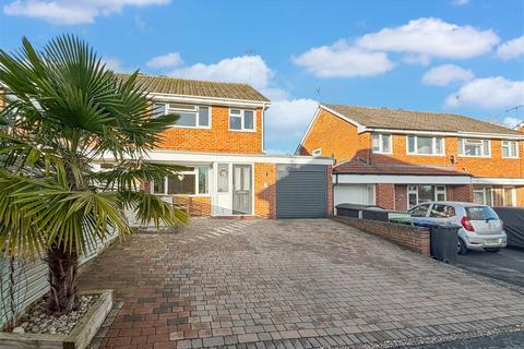 undefined, Yardley Close, Warwick