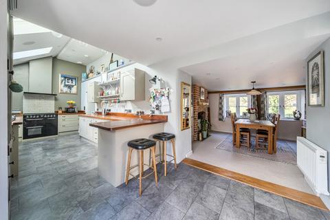 3 bedroom detached house for sale, Village Street, Thruxton, Andover, SP11 8NQ