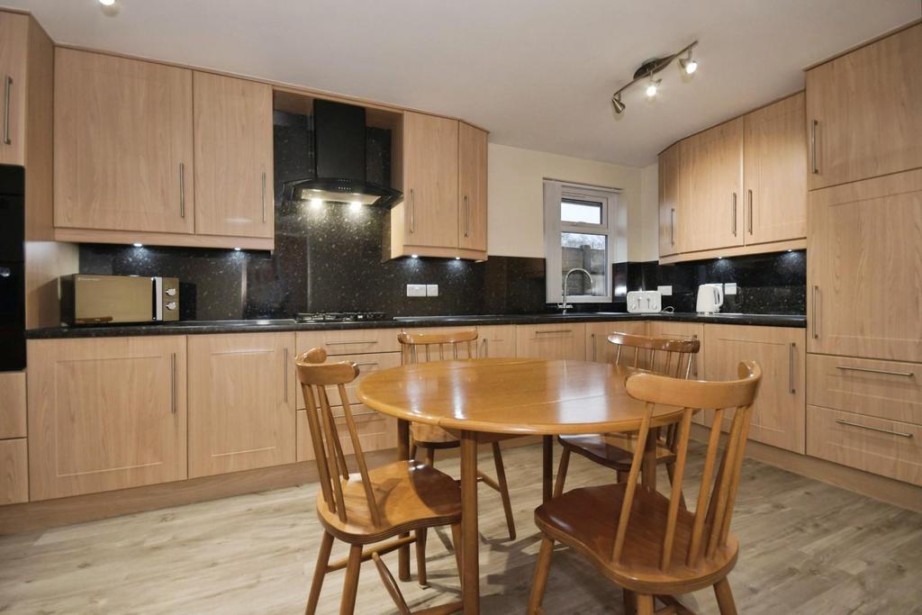KITCHEN DINER 02.jpg
