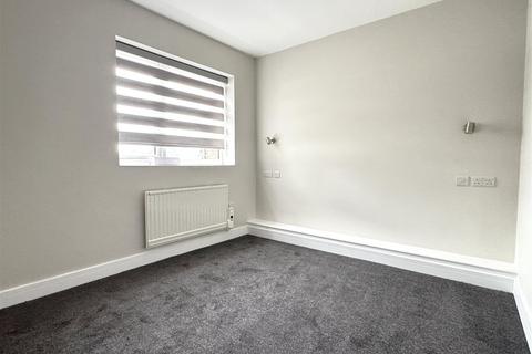 1 bedroom flat to rent, Welling High Street, Welling DA16