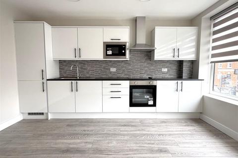 1 bedroom flat to rent, Welling High Street, Welling DA16