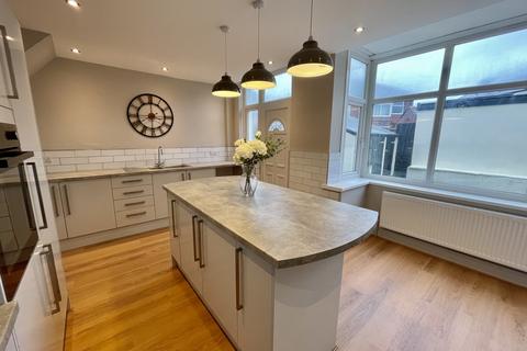 3 bedroom semi-detached house for sale, Finsbury Avenue, Blackpool FY1