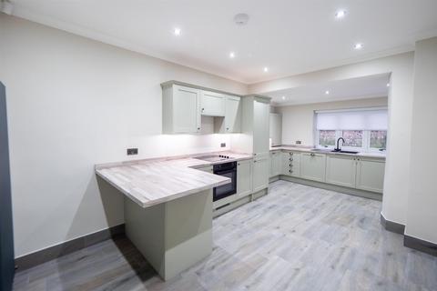 3 bedroom terraced house to rent, Front Street, Whitburn, Sunderland