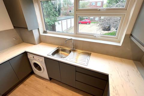 2 bedroom flat to rent, Studley Drive, Ilford IG4