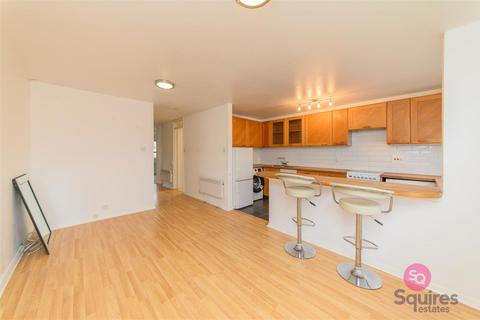 1 bedroom flat to rent, Holden Road, London