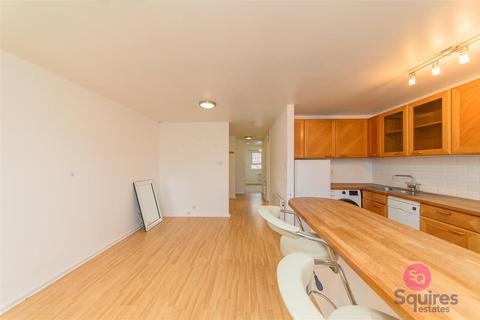 1 bedroom flat to rent, Holden Road, London