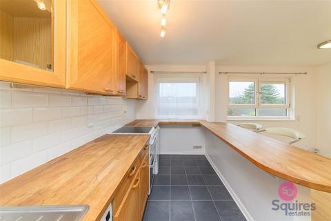 1 bedroom flat to rent, Holden Road, London