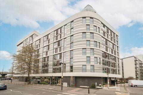 2 bedroom flat for sale - Ealing Road, Brentford TW8