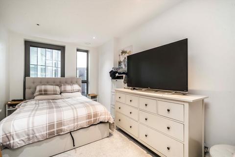 undefined, Ealing Road, Brentford TW8