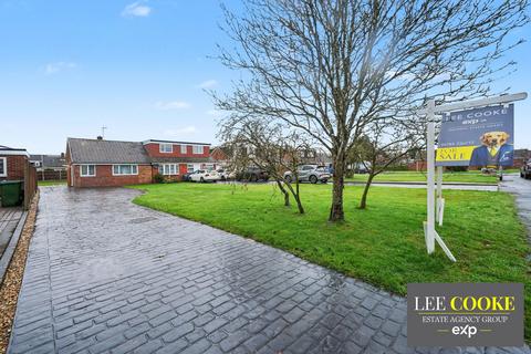 2 bedroom semi-detached bungalow for sale - Caspian Way, Stafford ST19
