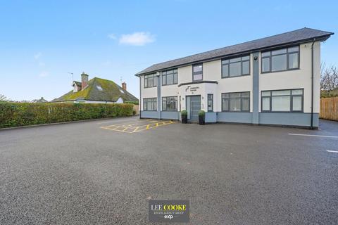 2 bedroom apartment for sale, Cross Road, Wolverhampton WV7