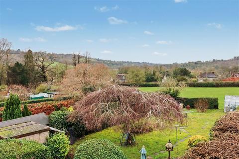 undefined, DELL CLOSE, MICKLEHAM, RH5