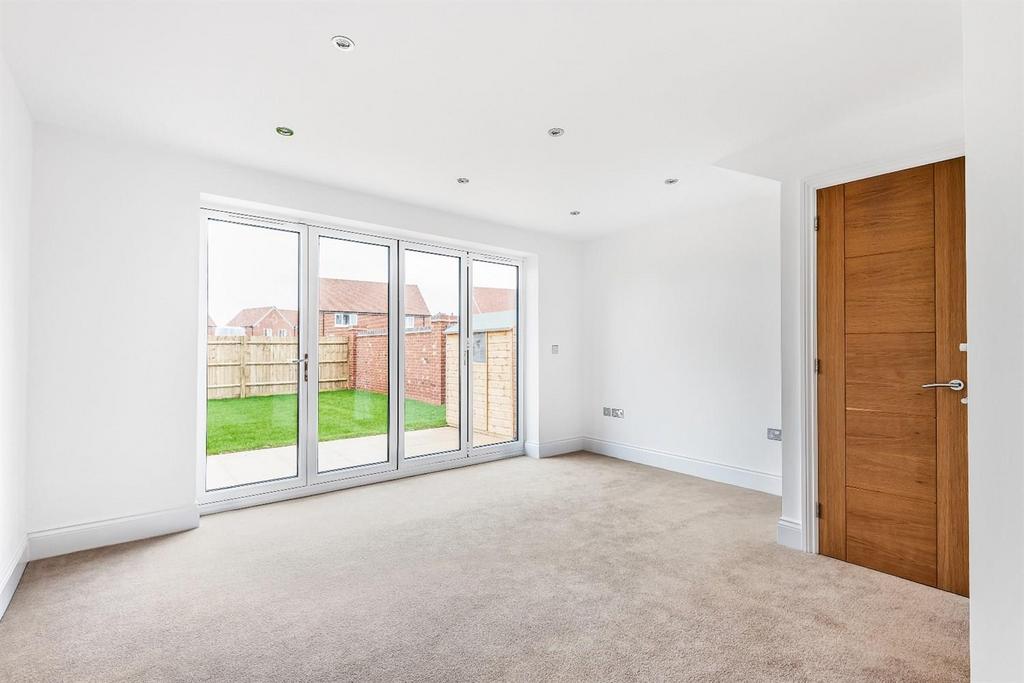 10 Lansdowne View LR.jpg