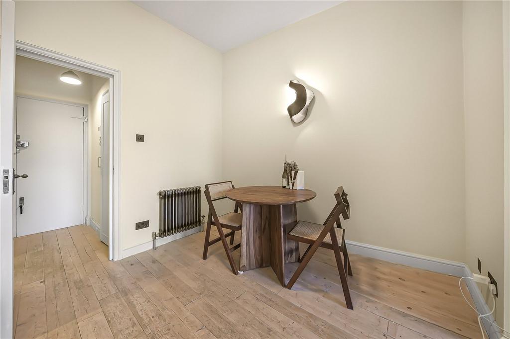 Kitchen/Dining Area