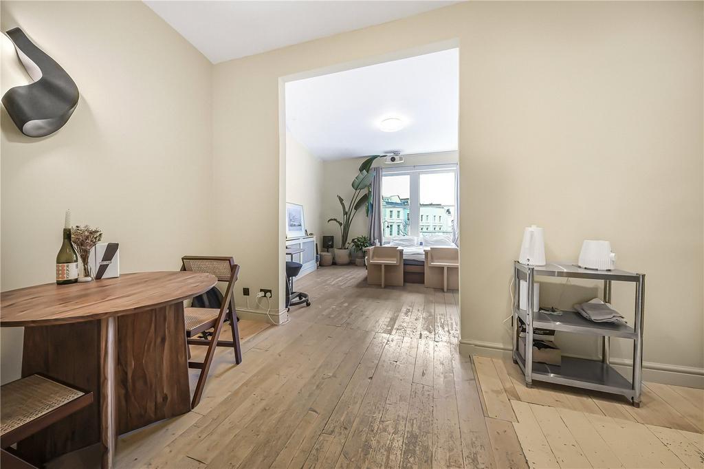 Kitchen/Dining Area