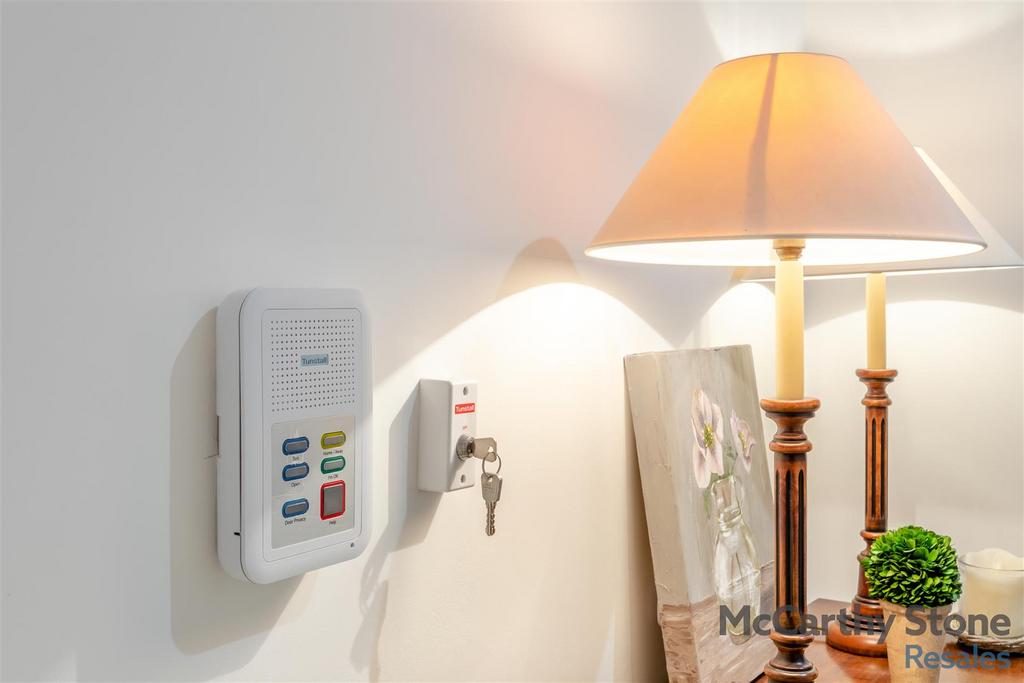 8676278-interior09.jpg