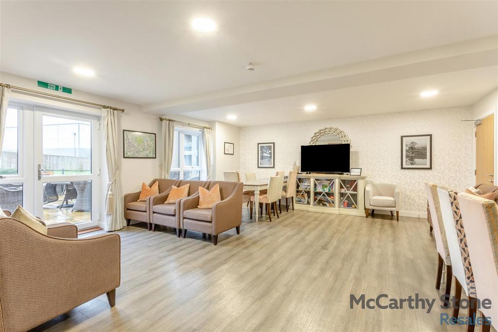 8676278-interior18.jpg