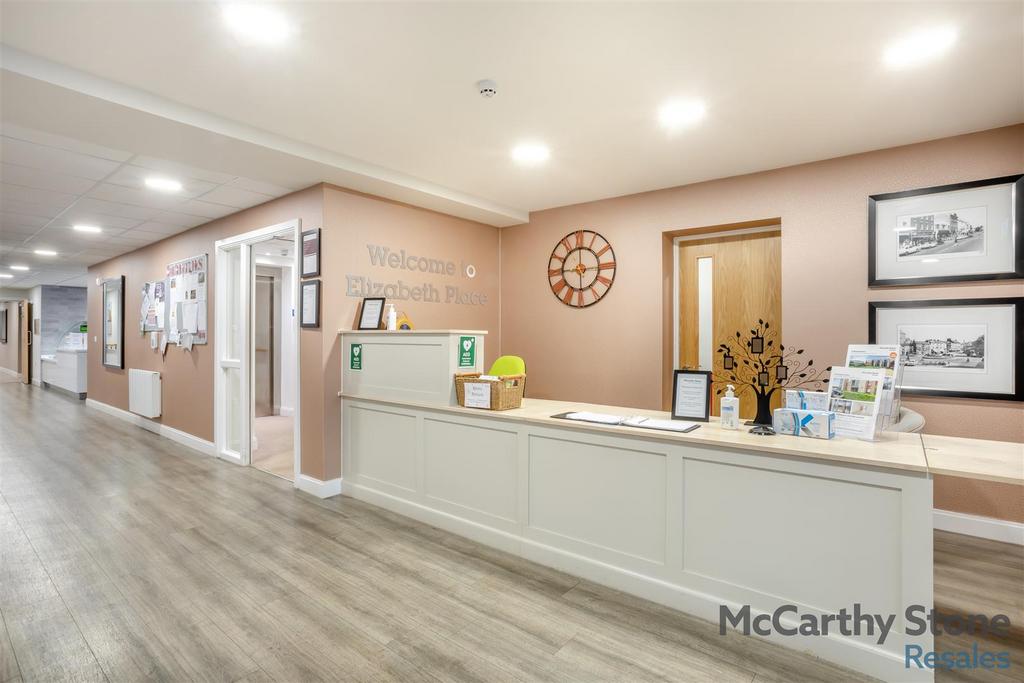 8676278-interior22.jpg