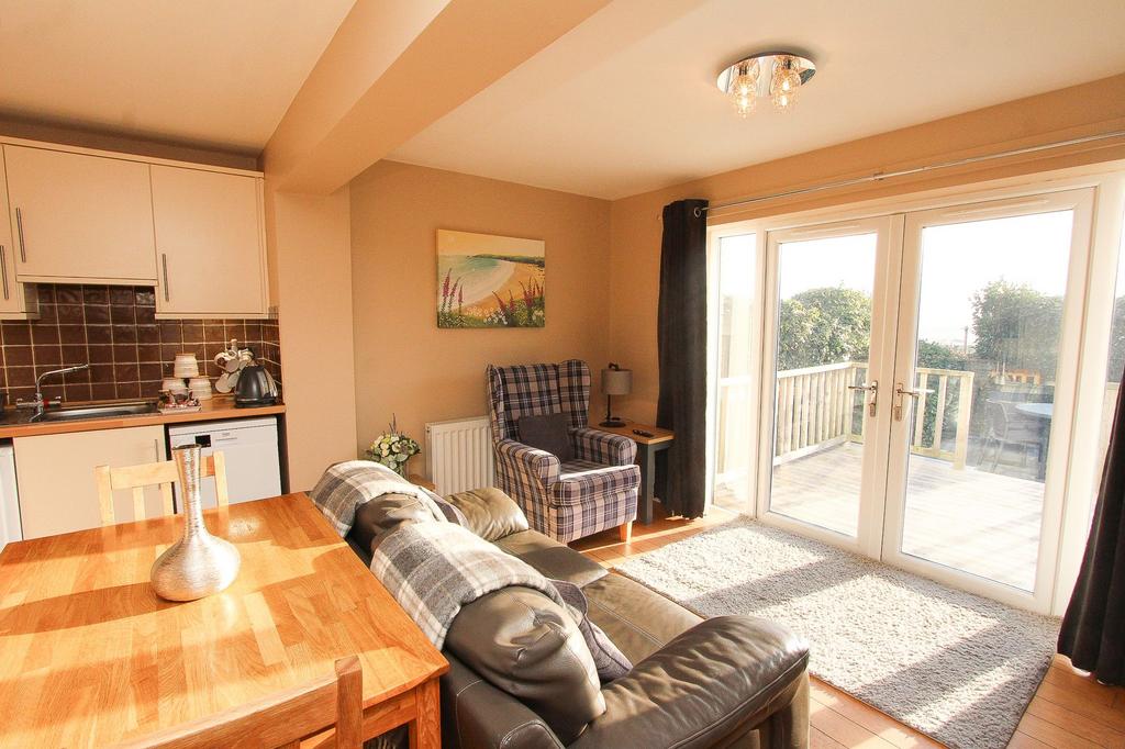 Lounge/Kitchen