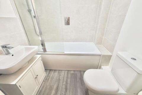 2 bedroom apartment to rent, Lowther Road, Bournemouth BH8