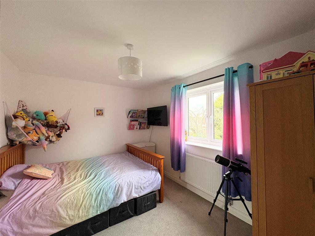 Bedroom 2(2).jpg