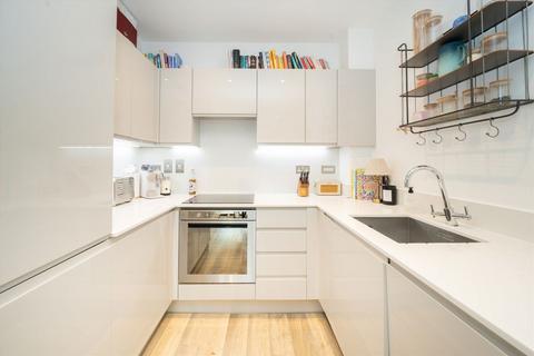 1 bedroom flat to rent, Bridges Court Road, London SW11