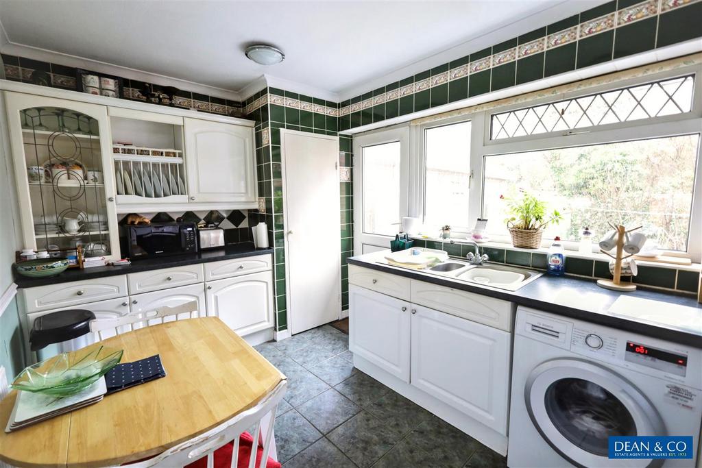 Kitchen / breakfast room