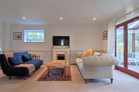 undefined, Riverdale, Wrecclesham, Farnham, Surrey, GU10