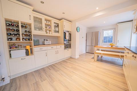 undefined, Greytree Crescent, Dorridge, B93