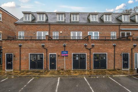 3 bedroom terraced house for sale, Linden Square, Harefield, Uxbridge