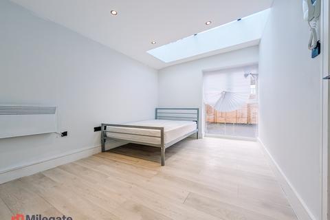 undefined, Manor Lane, Sutton SM1