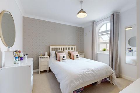 1 bedroom flat for sale, Kirtleton Avenue, Weymouth DT4