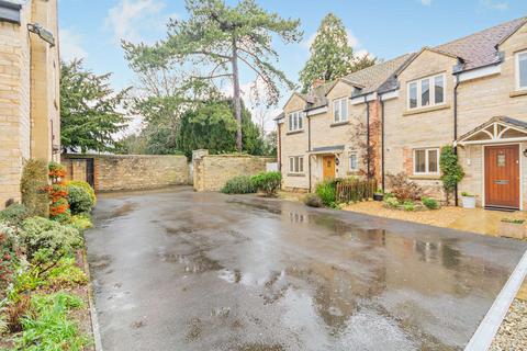 2 bedroom flat for sale, Garth Court, Bicester OX26