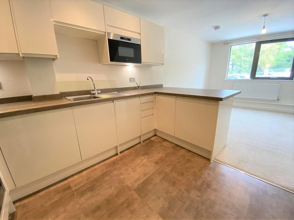 Kitchen 1.jpg