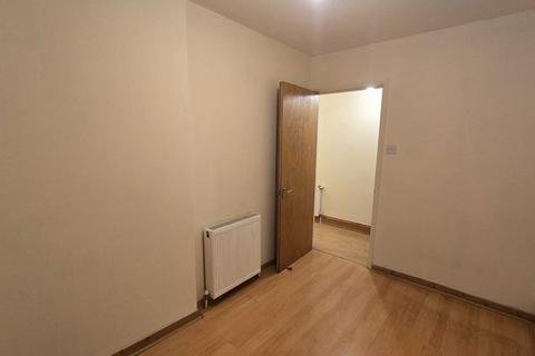undefined, Purley CR8