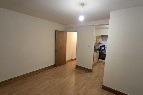 undefined, Purley CR8