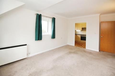 undefined, Maples Court, Hitchin SG5