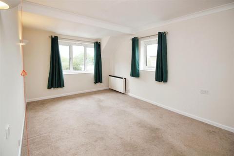 undefined, Maples Court, Hitchin SG5