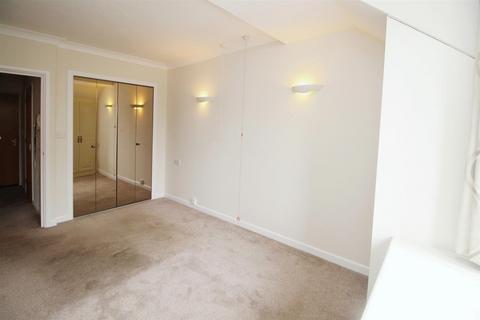 undefined, Maples Court, Hitchin SG5
