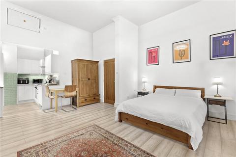 Studio to rent, Westbourne Terrace, Paddington, London, W2