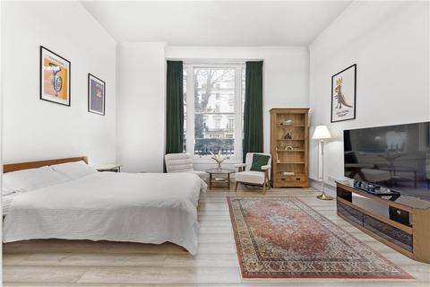 Studio to rent, Westbourne Terrace, Paddington, London, W2