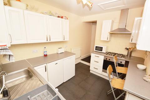 3 bedroom terraced house to rent, Olivia Grove, Manchester M14