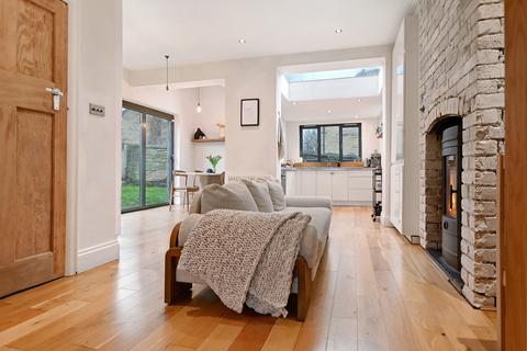 3 bedroom semi-detached house for sale, Horsforth, Leeds LS18