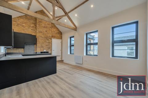 2 bedroom apartment to rent, Chantry Lane, Bromley, BR2
