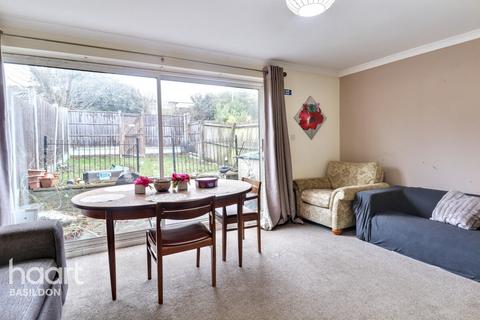 undefined, Gun Hill Place, Basildon