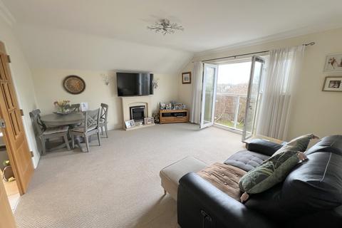 2 bedroom flat for sale, Whitefield Road, New Milton, Hampshire. BH25 6AN