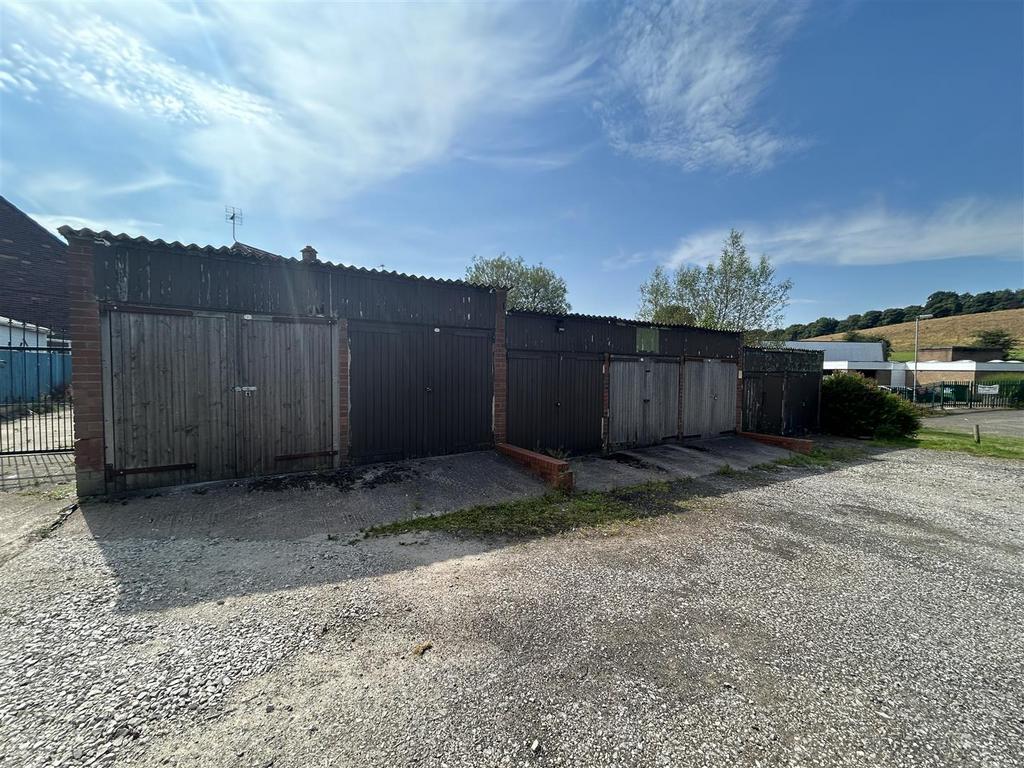 Wye Road South - Auction Pic 3.jpg