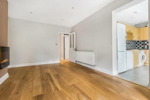 2 bedroom flat to rent, Church Road, Highgate, N6