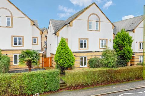 Ware Road, Hertford, SG13